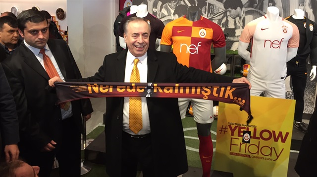 Galatasaray'ın yeni başkanı Mustafa Cengiz, yellow friday kampanyasına destek vermek için GS Store'da alışveriş yaptı. 