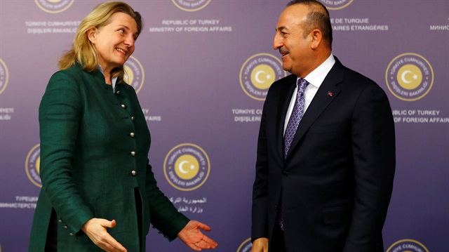 Turkish Foreign Minister Mevlüt Çavuşoğlu and his Austrian counterpart Karin Kneissl 
