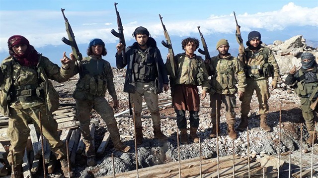 Afrin Harekâtı’nda Mehmetçik ve ÖSO, PKK’lıları dağdan temizleyip Raco ile Bülbül beldelerinin kapısına dayandı.
