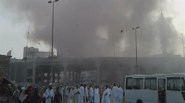Mekke’de işçilerin kaldığı konteynerlarda yangın çıktı