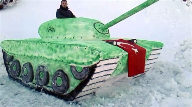 “Zeytin Dalı” operasyonuna destek olmak için kardan tank yaptılar.
