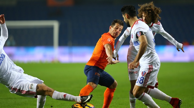 The Istanbul club defeated Karabukspor 5-0 on Monday evening to top the Super Lig after 19th week matches