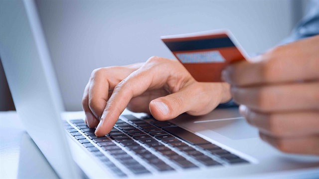 Kredi kartıyla online alışverişte onay süresi bugün sona eriyor. 