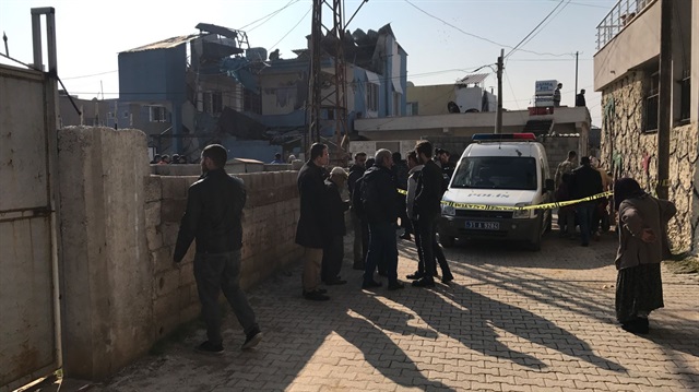 Suriye'nin Afrin bölgesindeki terör örgütü PYD/PKK üyelerince Hatay'ın Reyhanlı ilçesine düzenlenen iki ayrı roketli saldırıda bir kız çocuğu hayatını kaybetti, bir kişi de yaralandı.