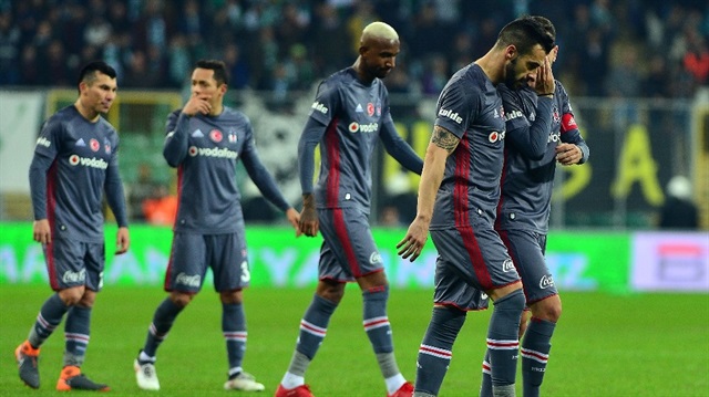Beşiktaş öldü öldü dirildi