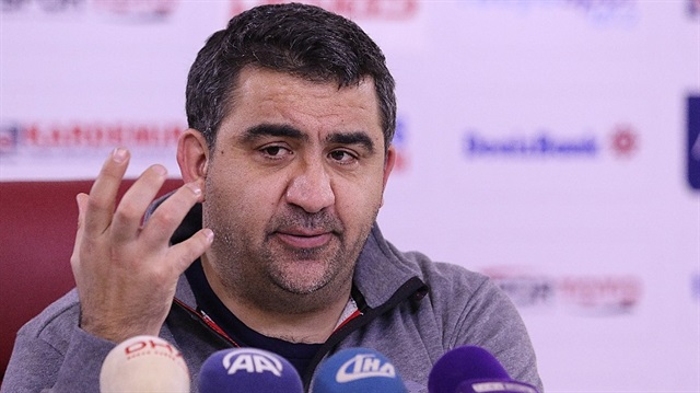 Ümit Özat