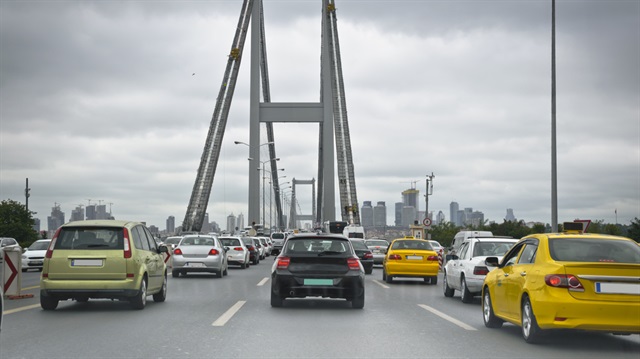​Karayolları Genel Müdürlüğü (KGM), 1 Ocak’tan itibaren uygulanacak olan köprü ve otoyol geçiş ücretlerini belirledi.