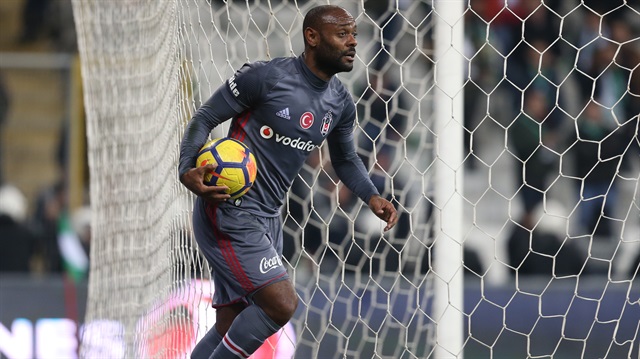 Alanyaspor'dan Beşiktaş'a transfer olan 33 yaşındaki Love'ın bu sezon ligde 10 golü bulunuyor.