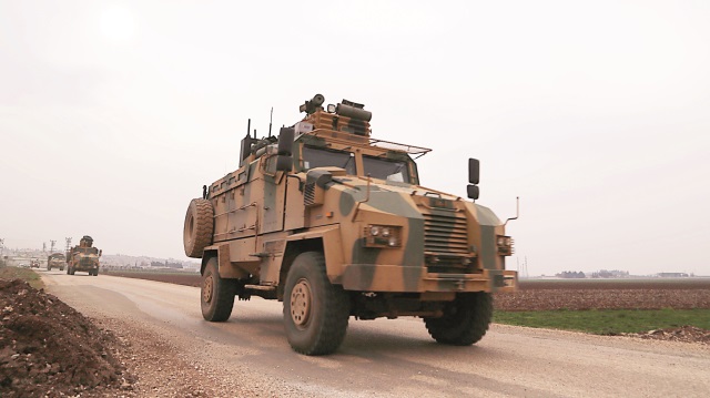İdlip’ten küçük sayıda savaşçı, TSK’ya destek amaçlı olarak Afrin’e geçiş yaptı. 
