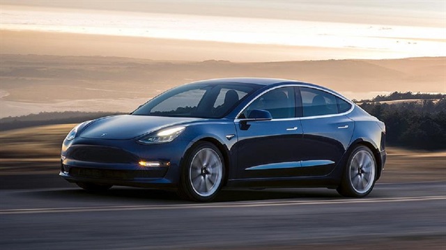 Porsche, Mission E ile Tesla Model S'e meydan okuyacak.
