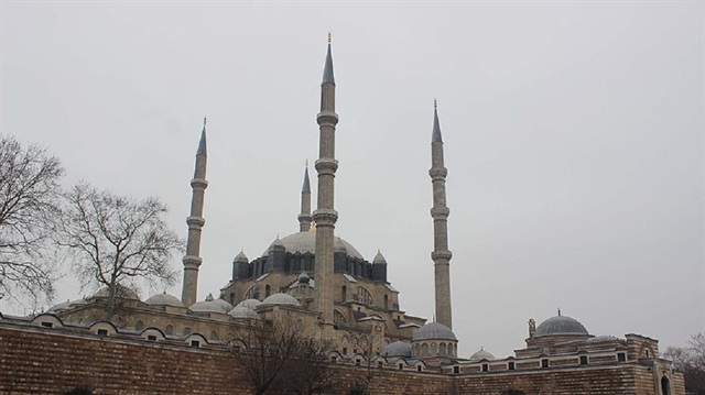 Osman Güneren, "Selimiye Camisi Külliyesinde yer alan muvakkithane özgün haliyle korunmakta ve günün şartlarına uygun olarak fonksiyonunu sürdürmekte" dedi.