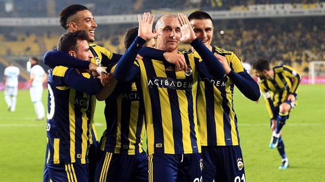 Fenerbahçe, Giresunspor'u Samed ve Aatıf'ın golleriyle 2-1 mağlup etti. 