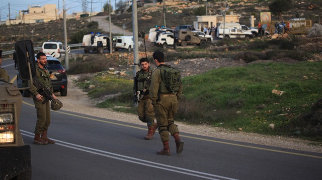 İsrail askerleri Filistinli gençlere saldırdı

