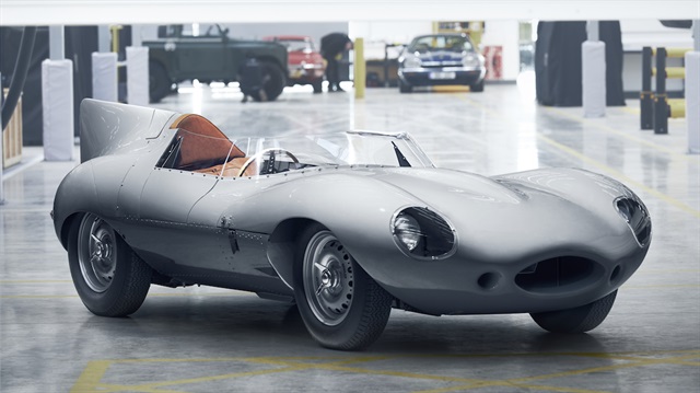 Jaguar, 60 yıl sonra efsane D-Type otomobilini yeniden üretmeye başladı