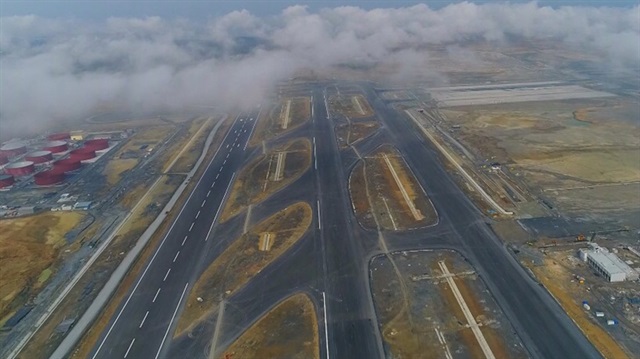 Yüzde 78’i tamamlanan 3’üncü Havalimanı inşaatı havadan görüntülendi.