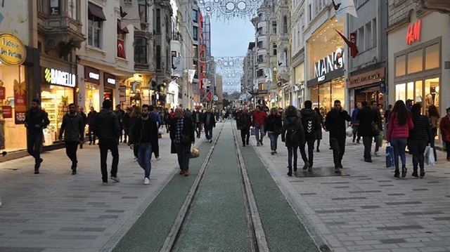 Türkiye'de her yıl 100 binden fazla kişi tütün kullanımına bağlı hastalıklar nedeniyle hayatını kaybediyor.