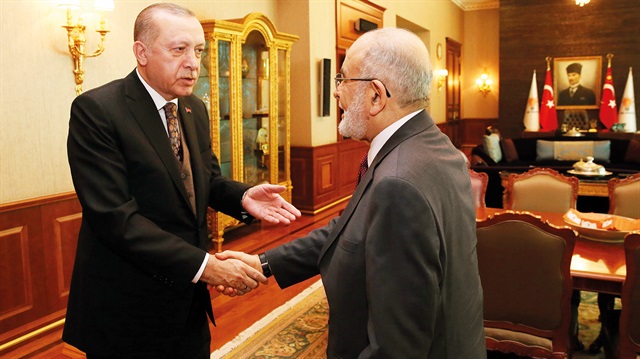 Cumhurbaşkanı Erdoğan, AK Parti Genel Merkezinde Saadet Partisi Genel Başkanı Temel Karamollaoğlu ile görüştü. 