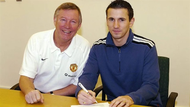 Miller 2004 yılında Manchester United'a imza atmıştı.