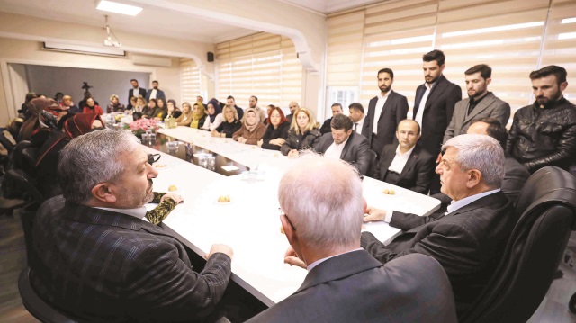Karaosmanoğlu, AK Parti Gebze İlçe Başkanı İrfan Ayar ve yeni yönetimine konuk oldu.