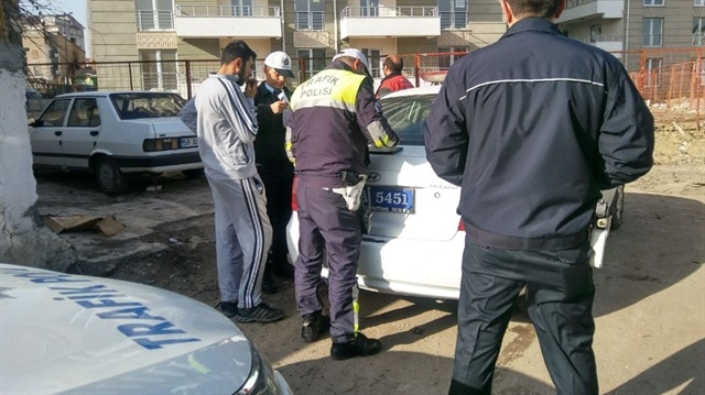Polisin uyarısına uymayan genç, 5 bin lira ceza aldı.