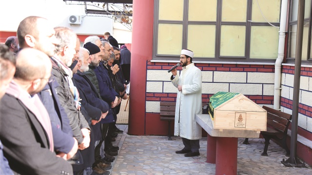 Merhum Ali Döne'nin naaşı cenaze namazının ardından vasiyeti üzerine memleketi Rize'ye götürüldü.