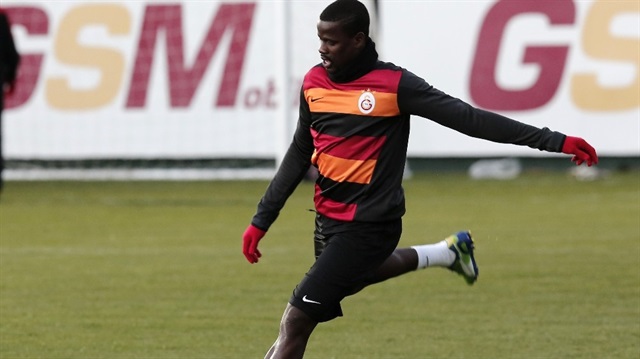 Emmanuel Eboue, Galatasaray'dan 2015 yılında ayrılmıştı. 