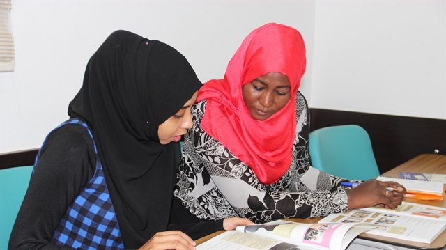 "يونس إمره" بالخرطوم: إقبال كبير من السودانيين لتعلم اللغة التركية