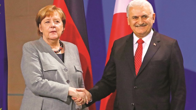 Başbakan Yıldırım, Almanya’da mevkidaşı Merkel ile görüştü.