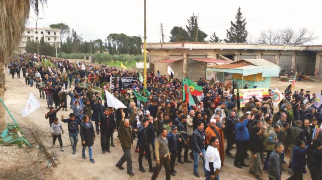 PKK’lılar, cami hoparlörlerinden köy sakinlerini Zeytin Dalı Operasyonu’na karşı gösteriye çağırdı
