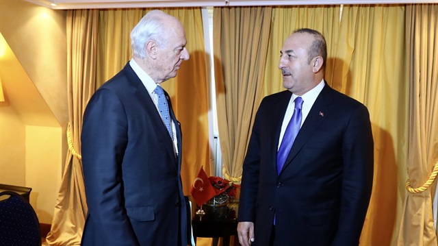 Mevlüt Çavuşoğlu, Münih BM Suriye Özel Temsilcisi Staffan de Mistura ile bir araya geldi.