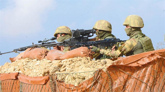 Burseya’da komandolar, oluşturdukları üs bölgelerinde PKK’lı teröristlerin her hareketini izliyor.