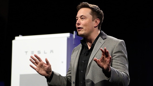 Elon Musk SpaceX, Tesla Motors, The Boring Company ve Solar City gibi şirketleriyle tanınıyor.