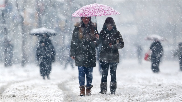 Meteorolojiden bazı illere yoğun kar yağışı uyarısı yapıldı. 