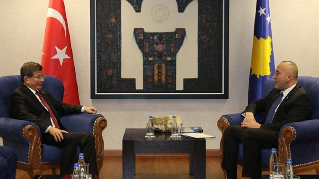 AK Parti Konya Milletvekili Davutoğlu, Kosova Başbakanı Haradinaj ile bir araya geldi.