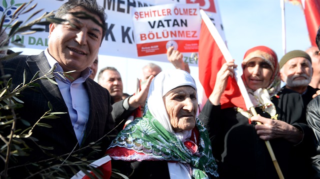 Kahramanmaraşlı 105 yaşındaki Zeynep Bekereci,Afrin operasyonuna destek verdi