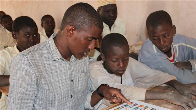 Halid Osman, a student at Khartoum’s University of the Holy Qur’an and Islamic Sciences, returned home from a year studying in Turkey and decided to give lessons to children