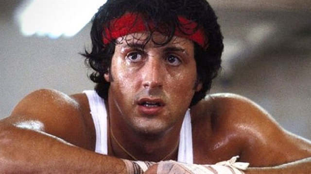 Rocky Balboa, Rambo gibi karakterleri canlandıran ünlü isim Sylvester Stallone. 