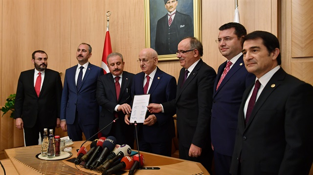 AK Parti ve MHP’nin 26 maddelik seçim ittifakı teklifi Meclise sunuldu
