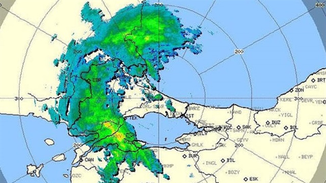 İstanbul'a yaklaşan sağanak yağış Meteoroloji'nin radarına girdi.