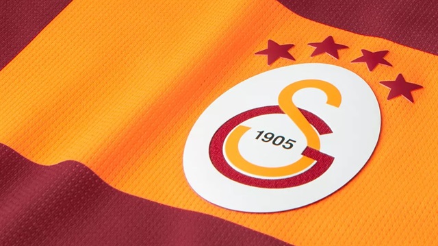 Galatasaray'ın logo renginin değiştirilmesi tepkiye neden oldu.