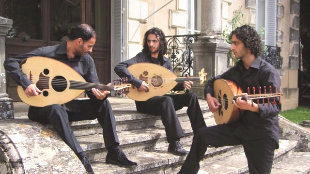 Filistinli Samir, Wissam ve Adnan Joubran kardeşlerin kurduğu Le Trio Joubran