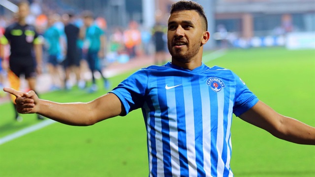 Kasımpaşa'nın Mısırlı futbolcusu Trezeguet, İstanbul ekibinde çıktığı 23 maçta 11 gol attı, 4 de asist yapma başarısı gösterdi.