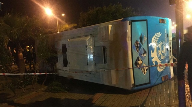 Antalya’da askerleri taşıyan otobüs devrildi: 23 yaralı

