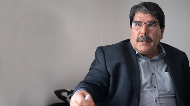 PYD/PKK'nın eski eş başkanı Salih Müslüm'ün ismi, İçişleri Bakanlığının Terörden Arananlar Listesinde 4 milyon liralık ödülle kırmızı kategoride yer alıyor.