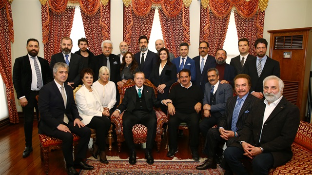 Cumhurbaşkanı Recep Tayyip Erdoğan sanatçıları kabul etti.  