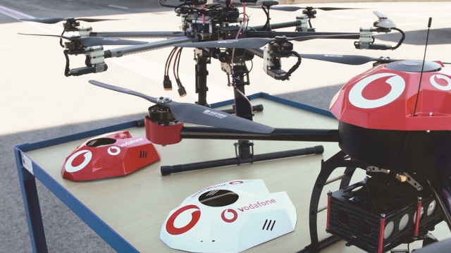 Dünyanın ilk 'drone' takip ve güvenlik teknolojisi için denemelere başladı. 