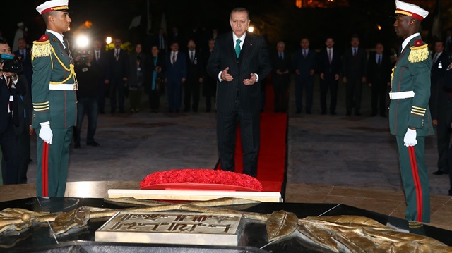 أردوغان يزور "مقام الشهيد" بالعاصمة الجزائرية