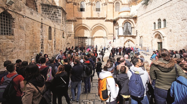 İsrail’e bağlı Kudüs Belediyesi, kentteki kilise ve bu kiliselere ait gayrimenkulleri vergilendirme niyeti olduğunu açıklamıştı.