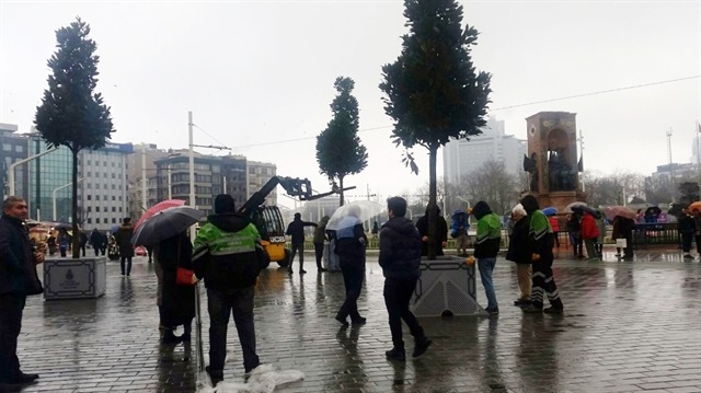 Taksim ve İstiklal Caddesi ağaçlandırma çalışmaları başladı.