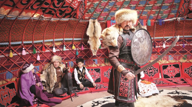 36 yıl önce Ulupamir'e göç eden Kırgız Türkleri, gelenekleriyle dikkati çekiyor. 